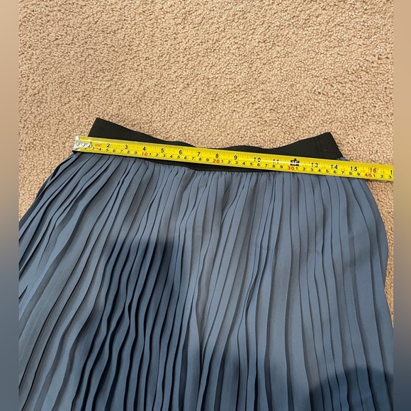 ABERCROMBIE AND FETCH Pleated dark dusty Blue Midi Skirt - Picture 5 of 7